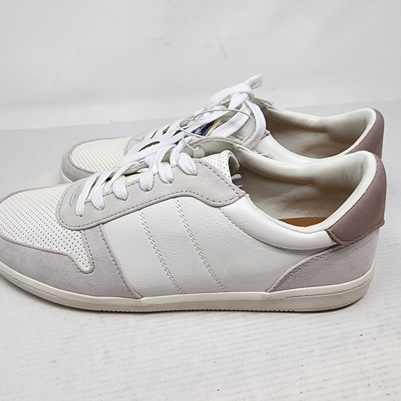 New Universal Thread White Low Tops HaL Blush Memory Foam Lace Ups Size 11 - Picture 2 of 8